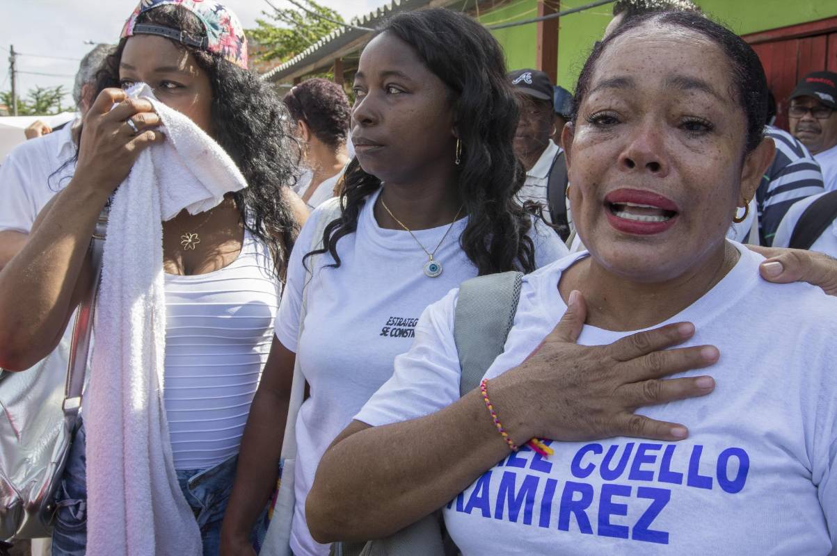 “Usted nos quitó a nuestros familiares, a nuestros amigos, a nuestros compañeros de sueños, pero sabe qué, no nos quitó nuestra esperanza”, dijo otra de las jóvenes en la puesta en escena frente a los jefes de las Farc. FOTO ROBINSON SÁENZ