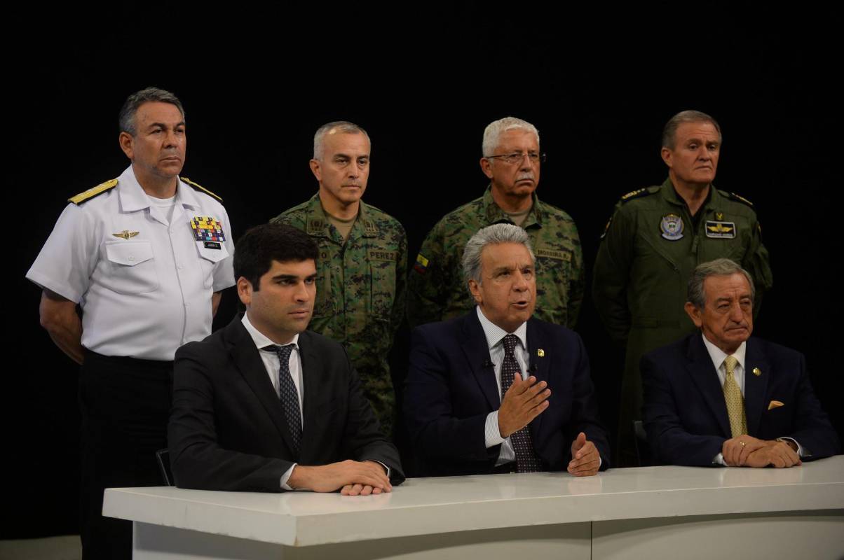 Para tener esos desembolsos, los organismos multilaterales pusieron una condición: reformas estructurales para acortar gastos del Estado. Foto: EFE