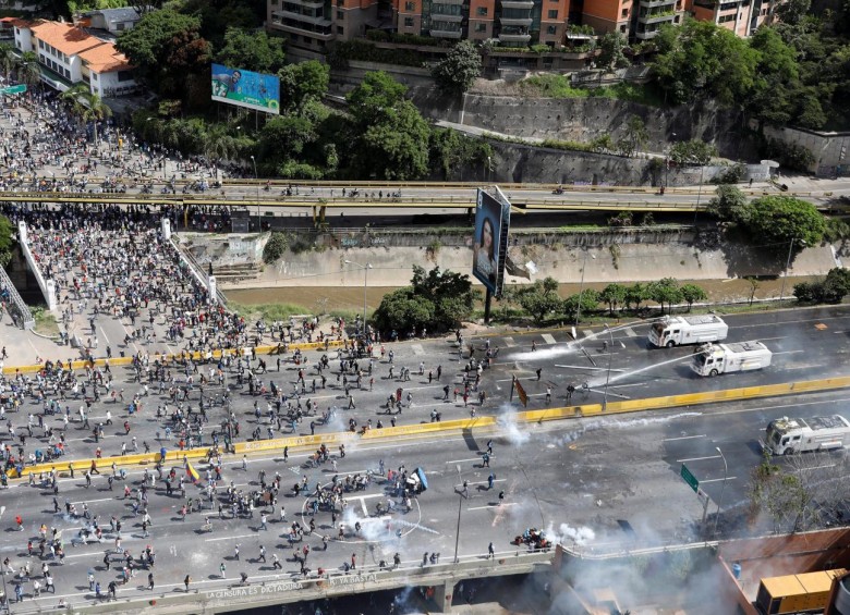 Oposición marchó de nuevo en Venezuela y anuncia más presión