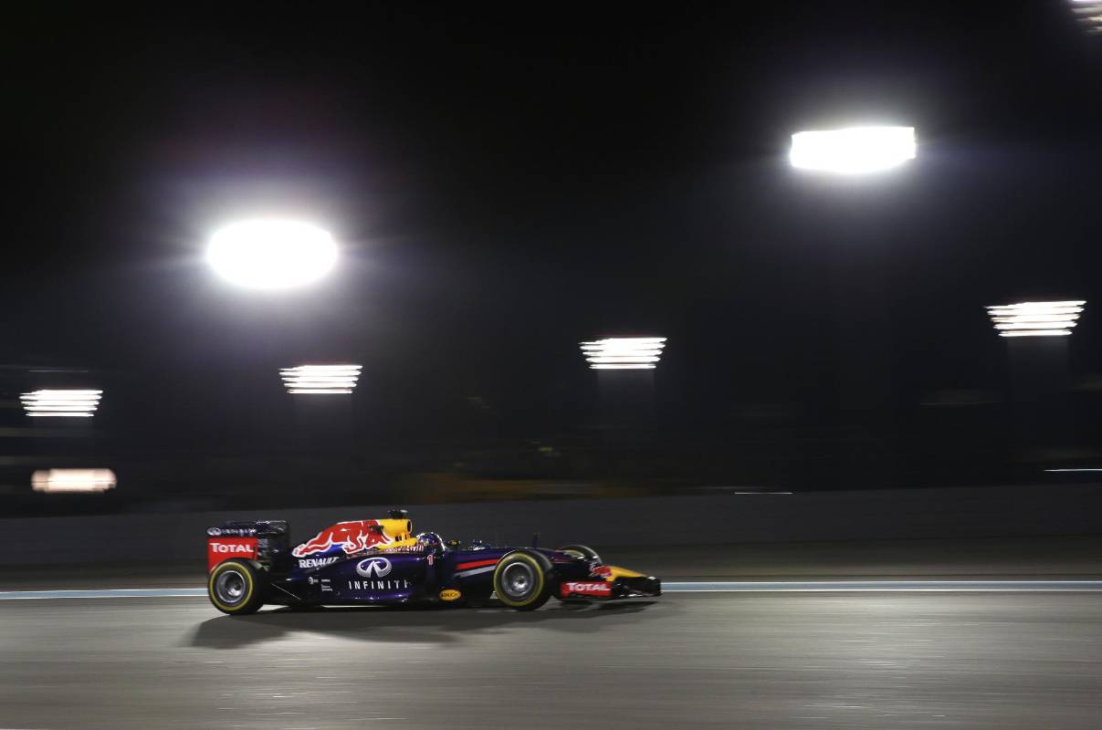 La carrerá también estará monopolizada por la salida de Fernando Alonso de Ferrari y la llegada de Sebastian Vettel a la escudería italiana. FOTO AP