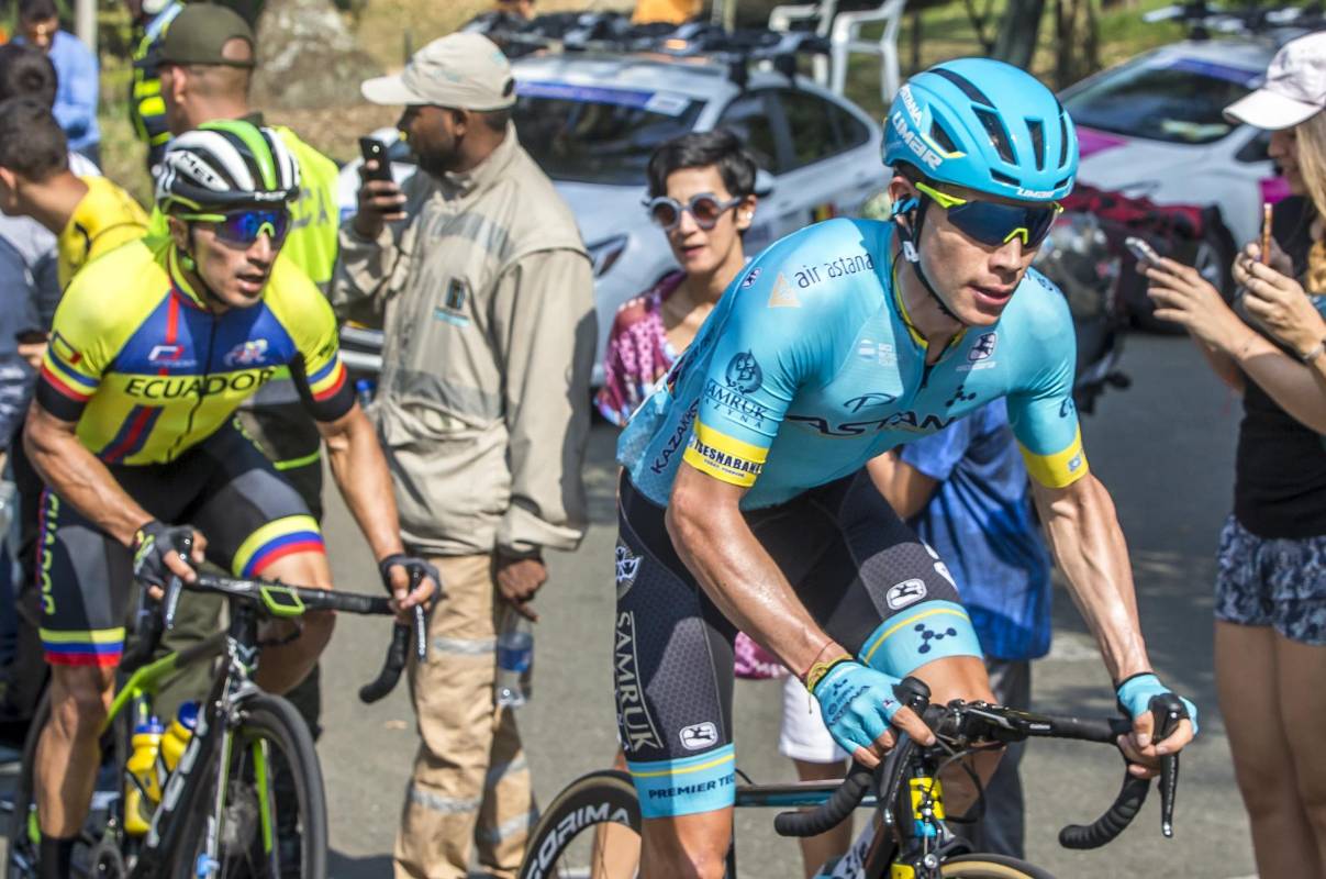 Hermosas postales dejó el desarrollo de la cuarta etapa del Tour Colombia 2.1 que se desarrolló en Medellín, un circuito de 139 kilómetros, que tuvo una masiva presencia de aficionados en cada uno de los puntos por donde transcurrió la fracción. FOTOS JUAN ANTONIO SÁNCHEZ Y MANUEL SALDARRIAGA