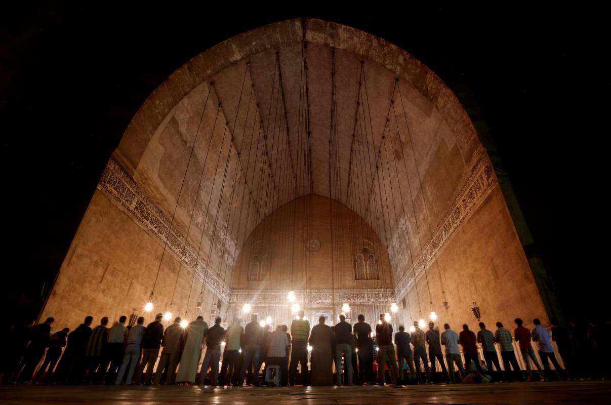 Este mes conmemora el momento en que Alá, dios de los musulmanes entrega las escrituras sagradas a Mahoma, su profeta. Durante todo el mes se privilegia la oración, el estudio de las escrituras y el ayuno durante las horas de sol. Foto: Reuters