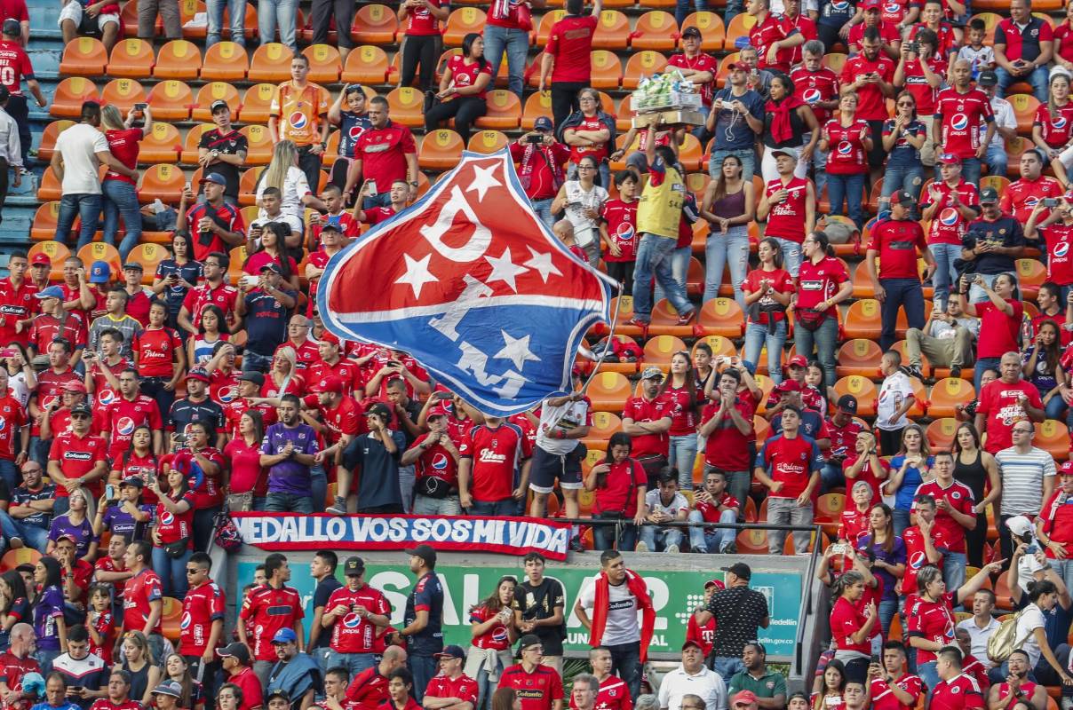 Los hinchas que siempre fueron al estadio a apoyar a su equipo. Foto: Robinson Sáenz Vargas