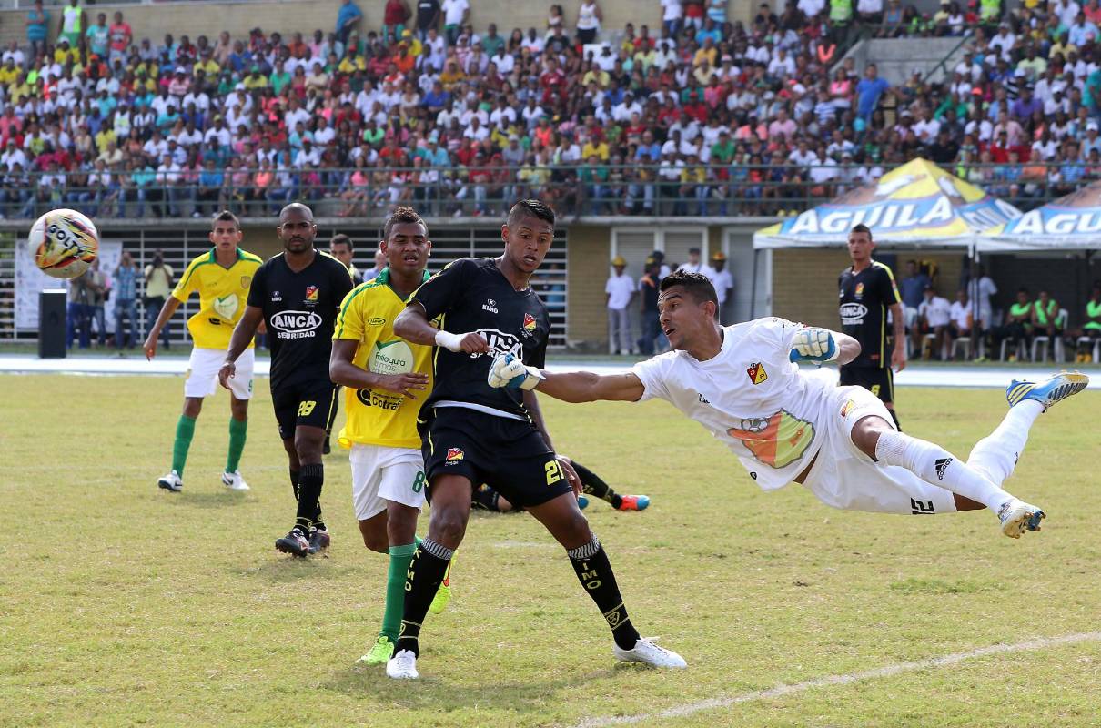 Urabá se estrenó con victoria en Primera B gracias al 2-0 de Leones sobre Pereira. FOTO JULIO CÉSAR HERRERA