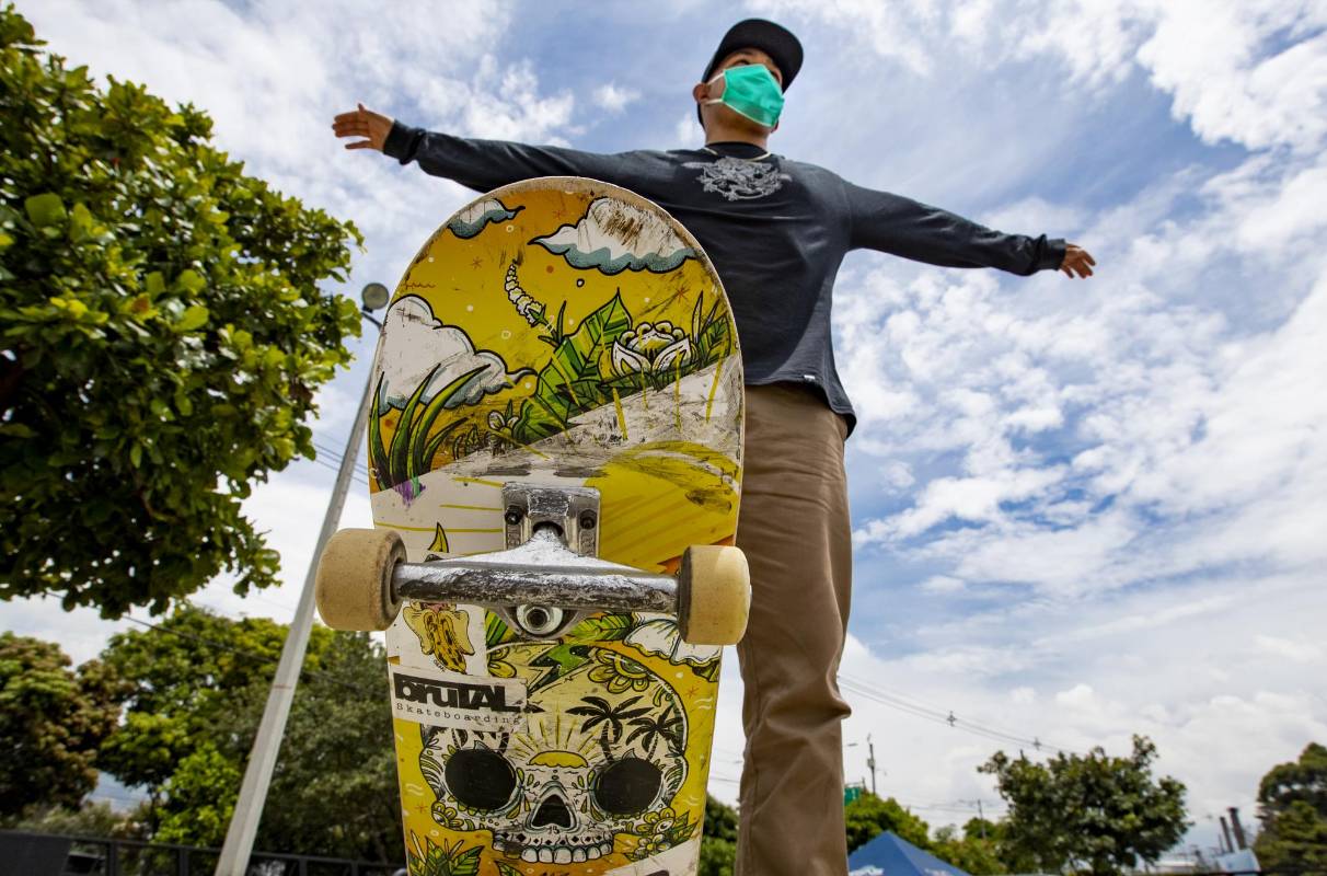  Los jóvenes que gustan de los trucos en las tablas y que han convertido este deporte en una verdadera pasión y estilo de vida. FOTO: Jaime Pérez Munevar