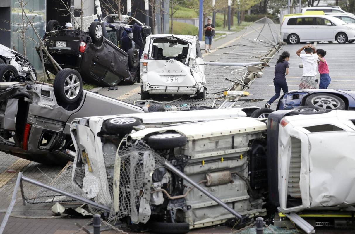 Según el canal público de televisión NHK, el tifón, considerado como el más potente en alcanzar el país en los últimos 25 años, causó la muerte de nueve personas. FOTO REUTERS
