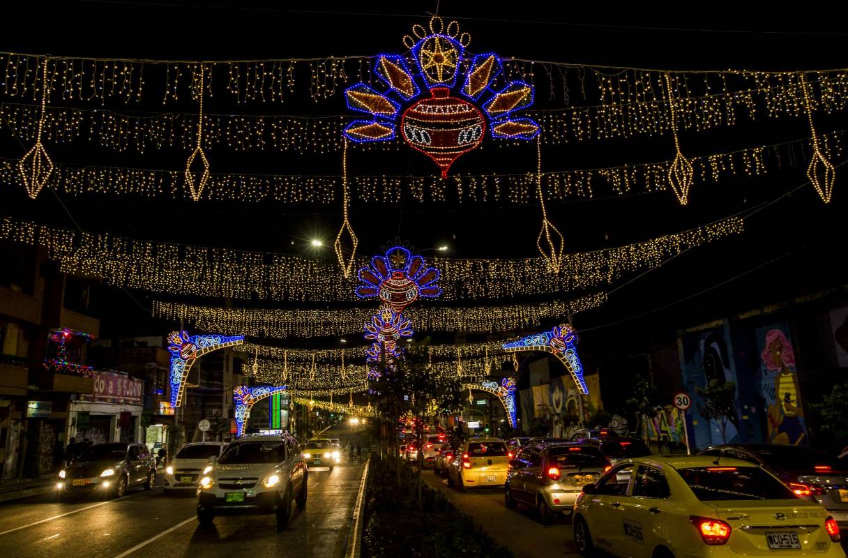 Destellos de luz, estrellas, campanas, soles y escenas interactivas complementan el alumbrado envigadeño,FOTO: Jaime Pérez