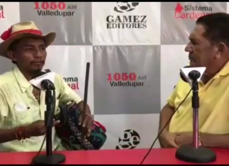 El palabrero Roberto Barroso y el periodista Fabio Zuleta. FOTO Twitter @fcarrilloflorez