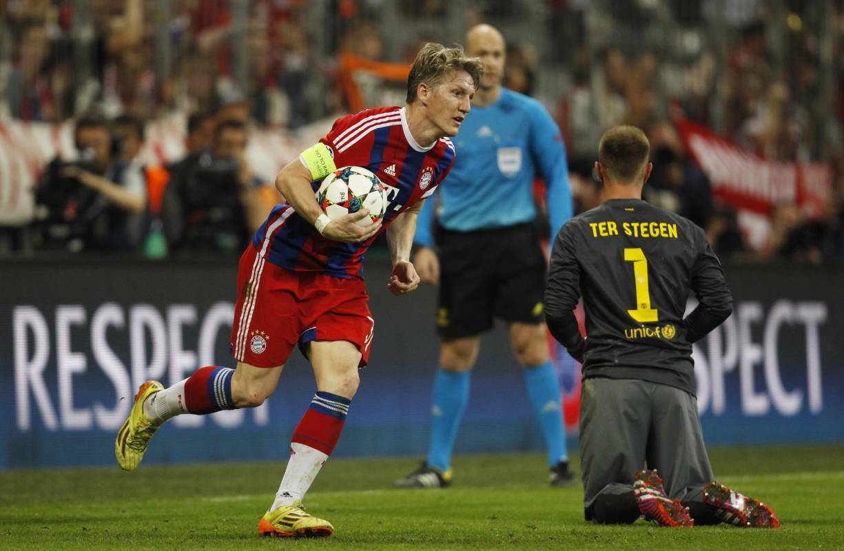 El local obtuvo su recompensa a los 73, cuando Thomas Müller puso el 3-2 con un remate desde la entrada del área grande. FOTO REUTERS