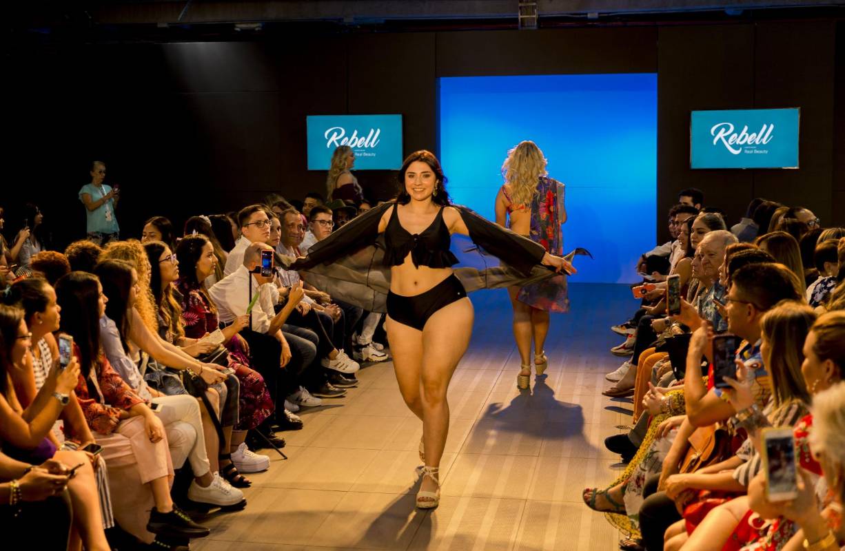 El Cubo es un espacio de pasarelas de talento joven y marcas que apenas llevan un par de años en su comercialización. FOTO Camilo Suárez