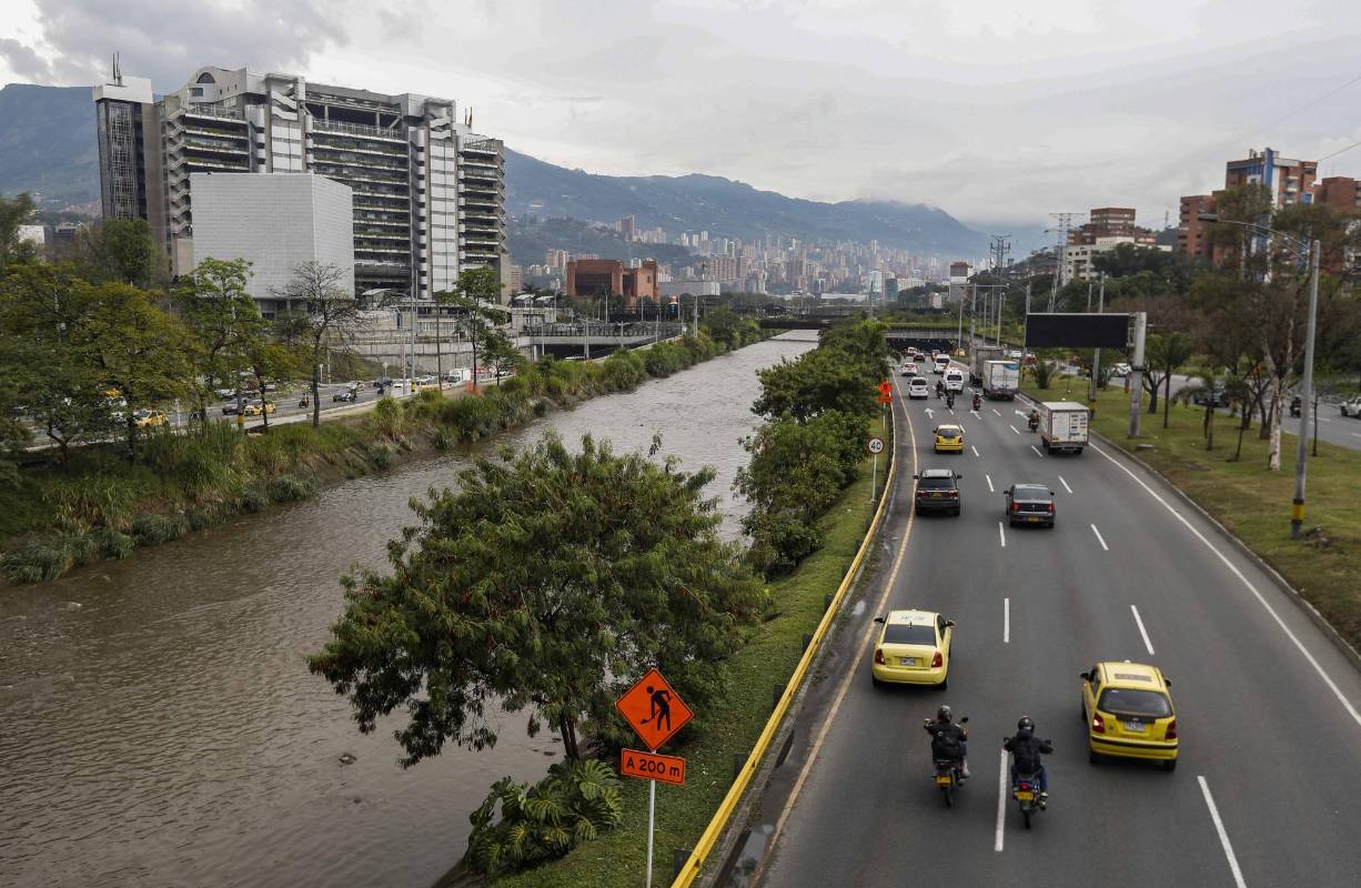 Con la extensión del aislamiento y la reapertura de otros sectores, el llamado es a extremar el auto cuidado para evitar el contagio. Foto: Manuel Saldarriaga Quintero.
