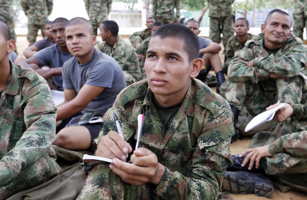 Ejercicios de entrenamiento de la Brigada Móvil numero 25 de la Fuerza de Tarea Nudo del Paramillo del Ejército, cuya misión es combatir a los frentes 18 y 36 de las Farc, al Eln y a las Bacrim en el norte de Antioquia y sur de Córdoba. Foto: Donaldo Zuluaga Velilla