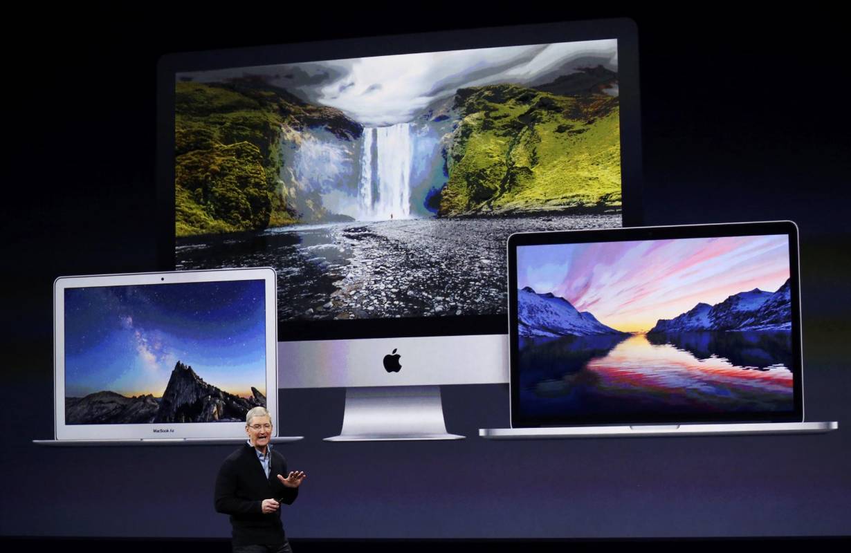 Tim Cook habla acerca de las computadoras de la empresa. FOTO Reuters