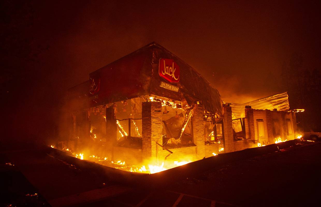 A las comunidades de: Pulga, Paradise y Concow, cercanas a California se les ordenó evacuar la zona. Foto: agencia AFP