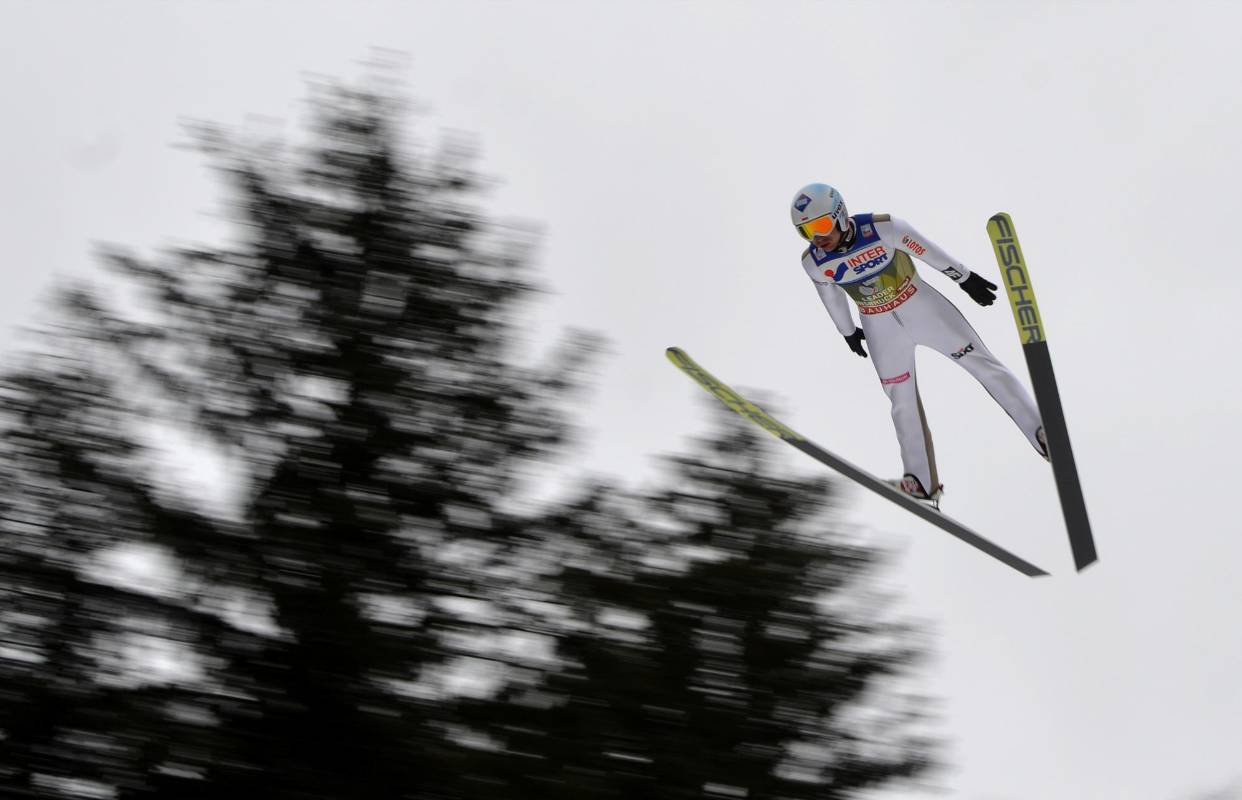 Competencia de salto de esquí en Innsbruck, Austria. FOTO AFP