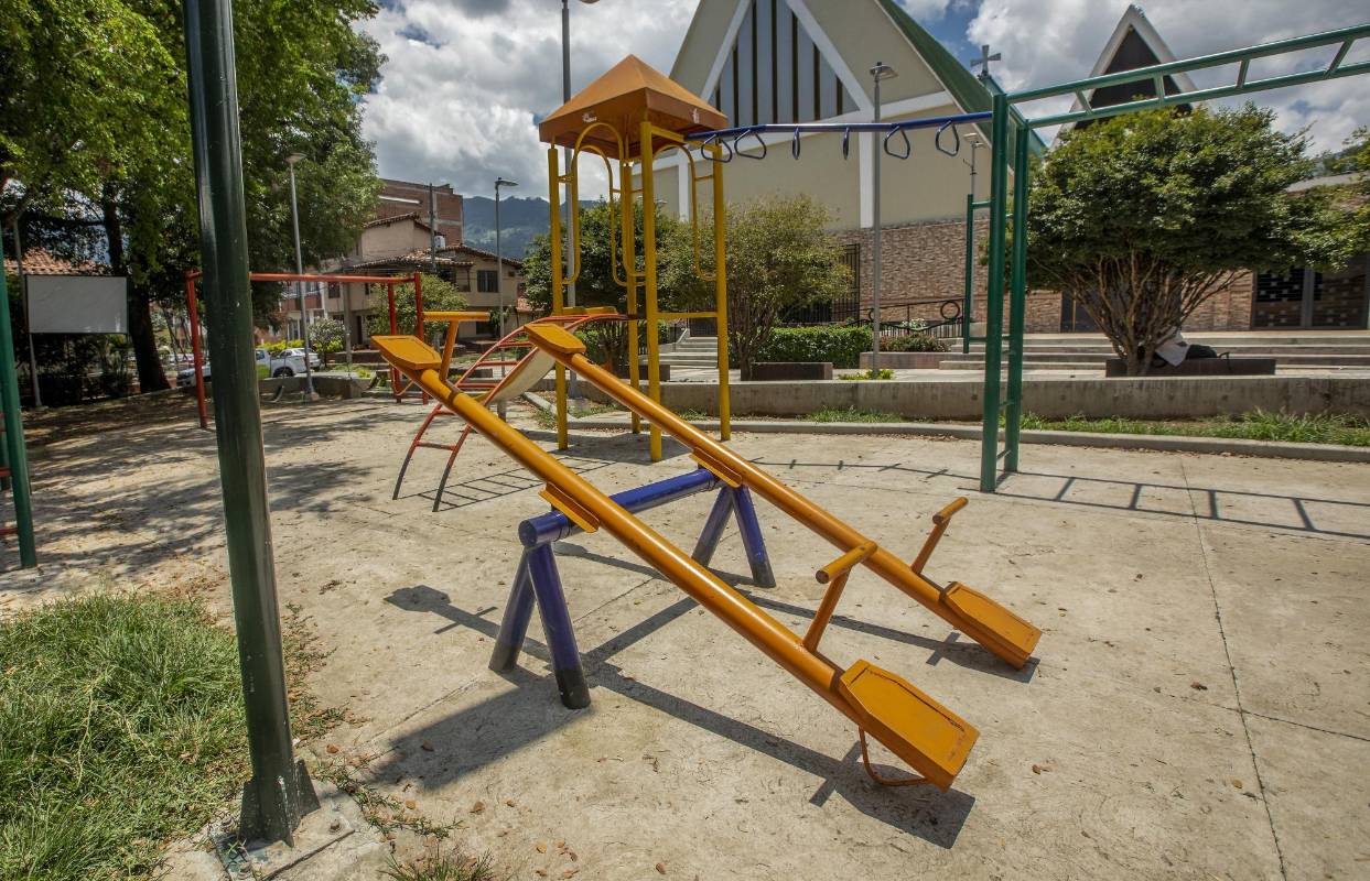 En Envigado, el parque de los perros no tiene visitantes. Foto: Andrés Camilo Suárez