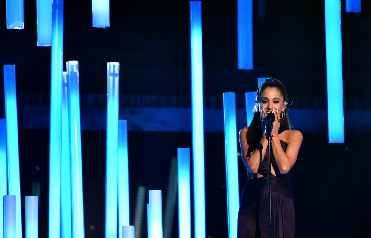 Ariana Grande siempre deslumbra con su voz. FOTO AP
