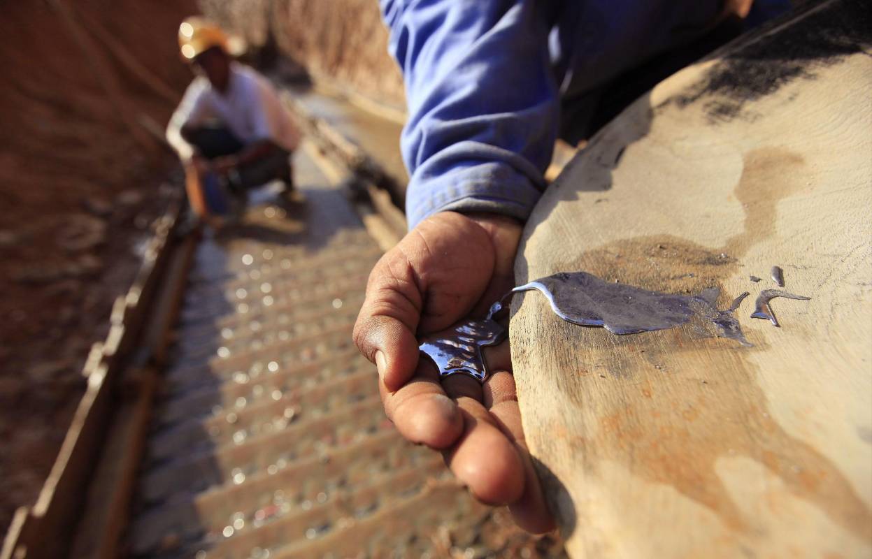 El mercurio recorre silencioso las venas de Antioquia. Por lo menos 100 toneladas de este metal ingresan a las más de 1.500 minas de oro que hay en Antioquia. FOTO MANUEL SALDARRIAGA