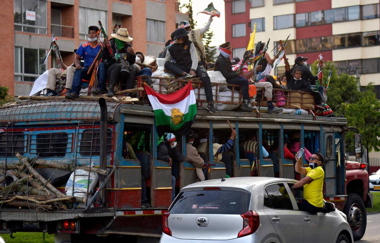 Líderes indígenas también vigilarán el avance de la marcha para evitar hechos de violencia durante el recorrido. Foto: AFP