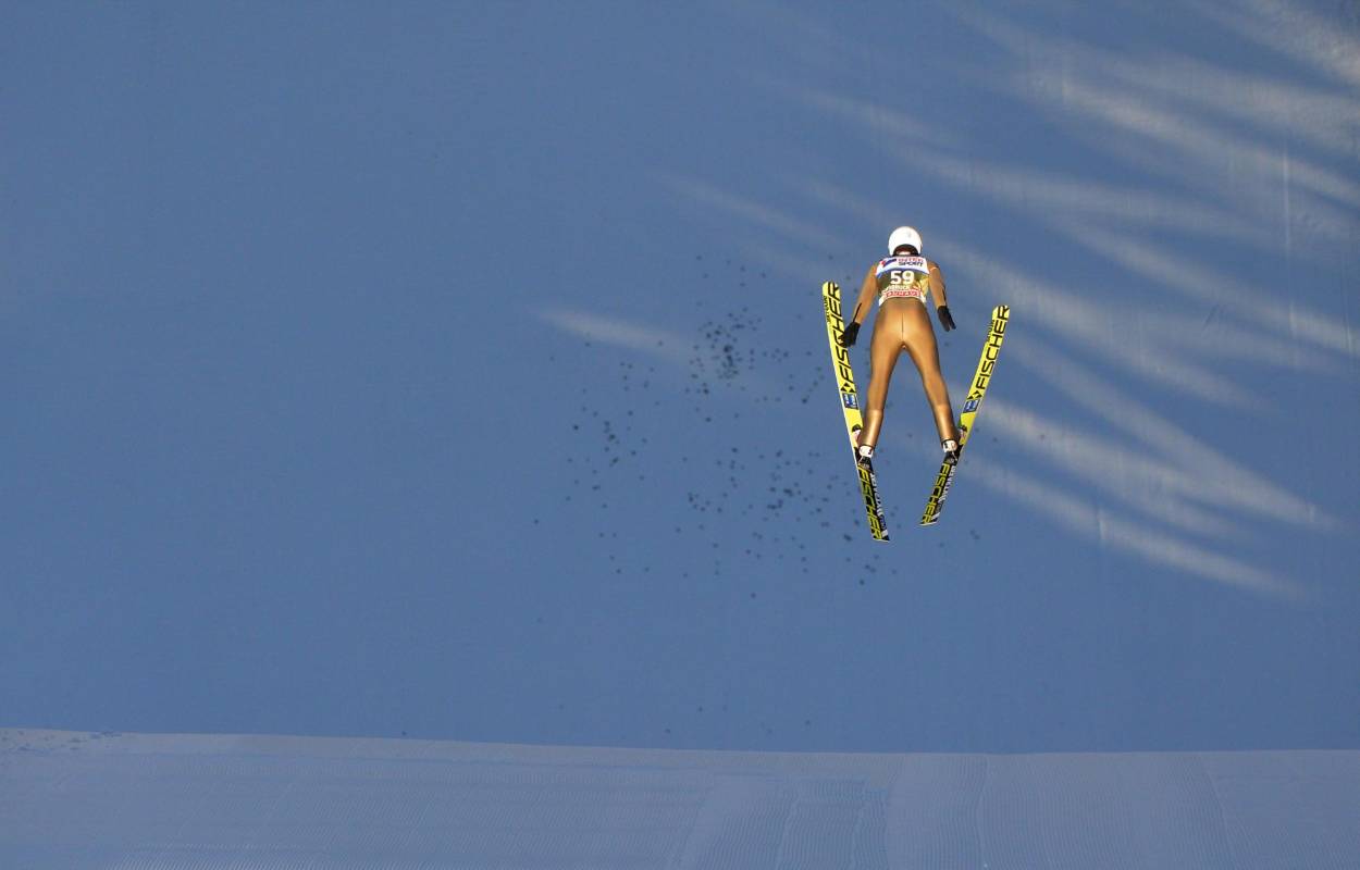 Competencia de salto de esquí en Innsbruck, Austria. FOTO AFP