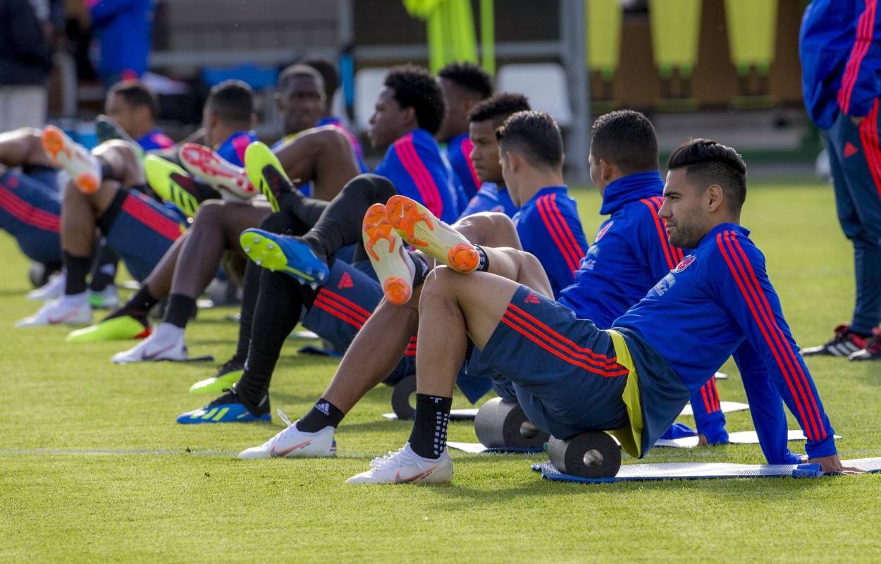 Con los 23 jugadores a tope, la selección Colombia se prepara para su debut mundialista en Rusia. Juan Antonio Sánchez, enviado especial.