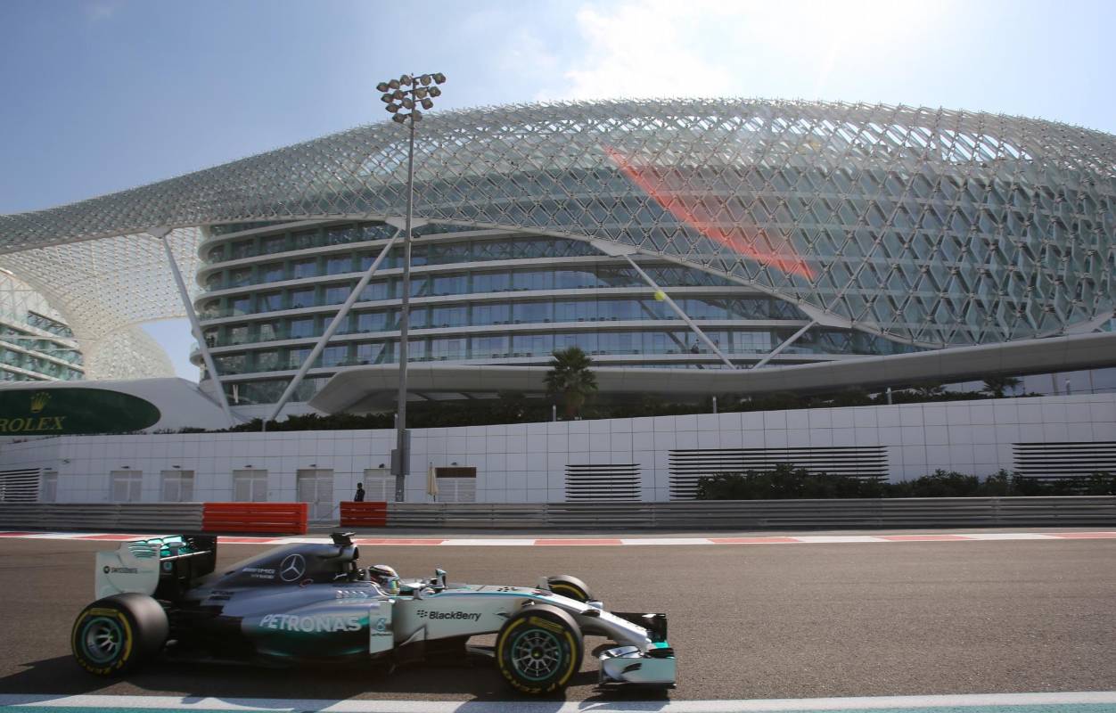 El británico podrá conformarse con el segundo puesto para ganar su segundo Mundial, independientemente de lo que haga Rosberg. FOTO AP