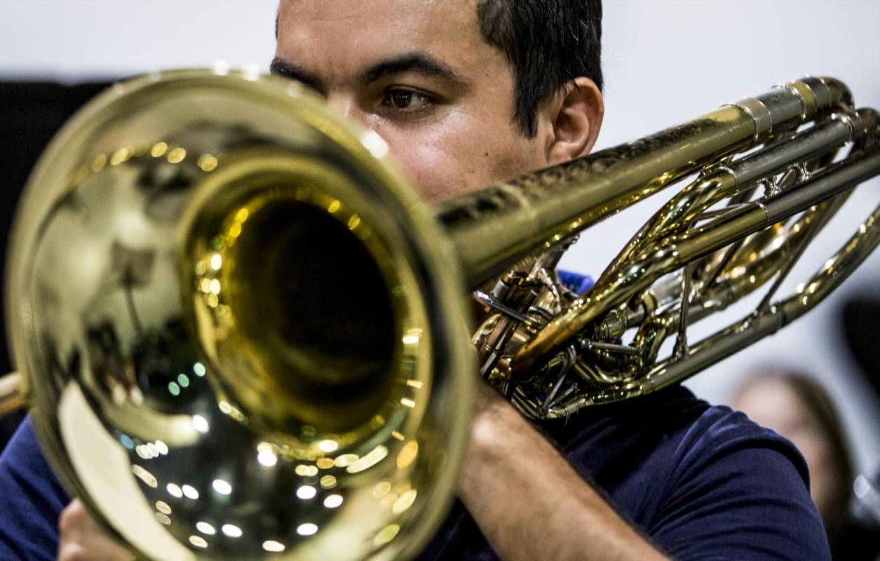Ensayo de la filarmónica en el centro comercial Oviedo, en Medellín. FOTO JAIME PÉREZ. 