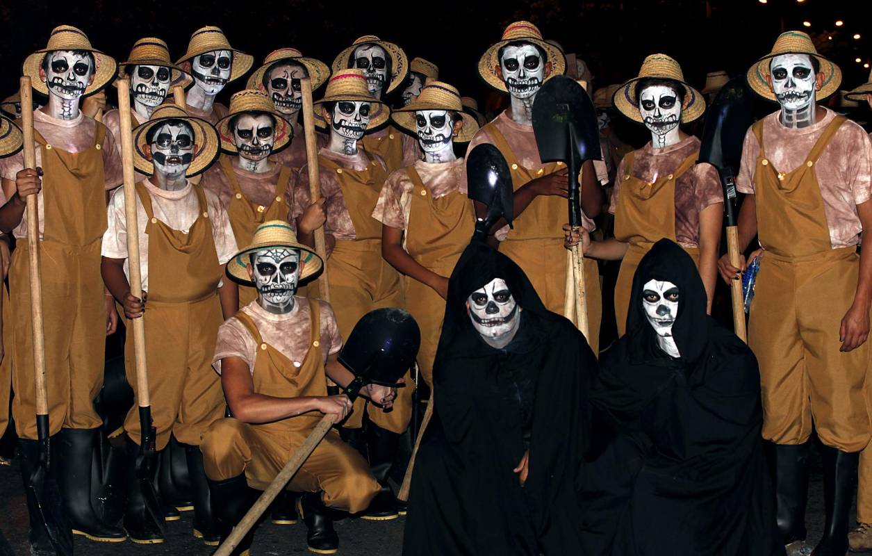 Más de 800 artistas de Medellín, municipios de Antioquia y algunos pueblos del país acudieron a esta cita con el folklor. Foto Henry Agudelo