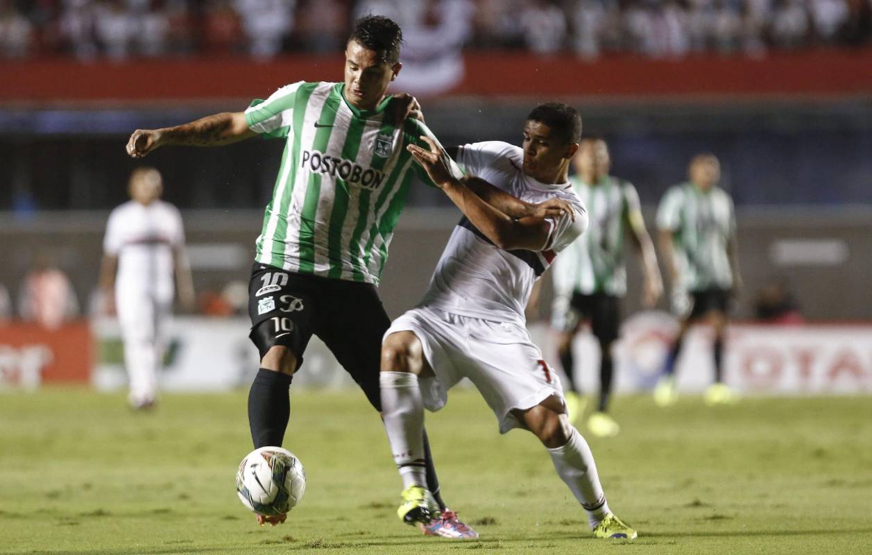 Nacional resistió la embestida de Sao Paulo que después de empatar la serie buscó el segundo gol que le diera la clasificación directa. FOTO AFP