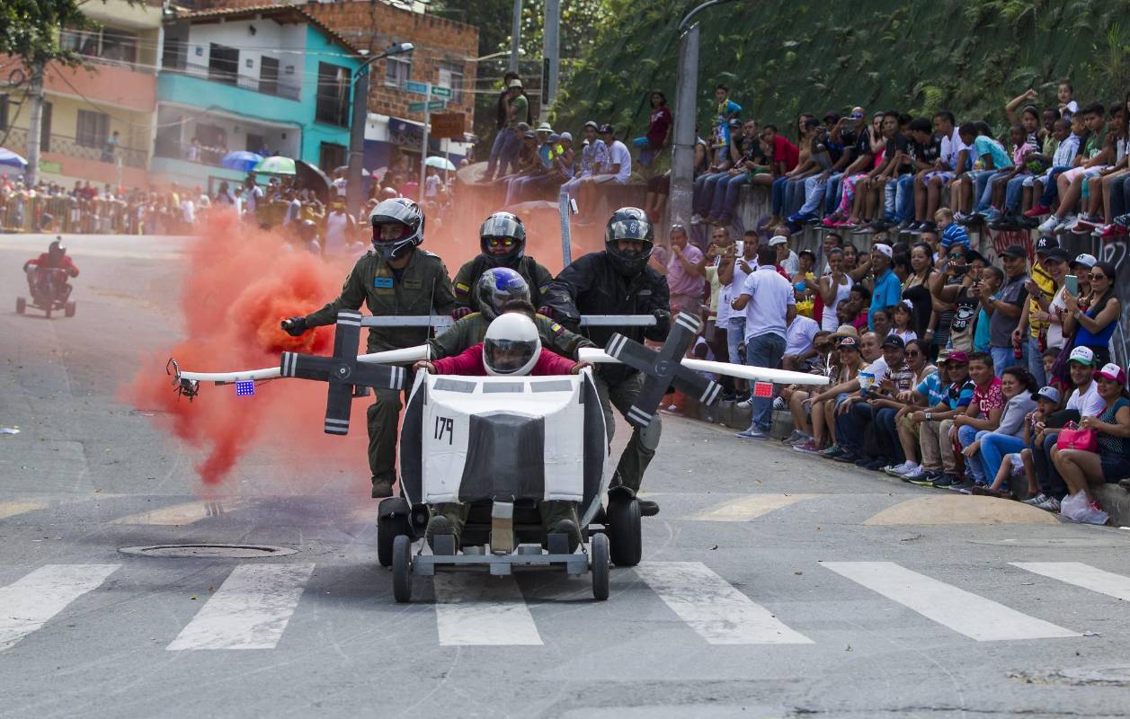 La adrenalina y la creatividad se apoderaron de la carrera que llegó a su edición 27. FOTO Jaime Pérez 