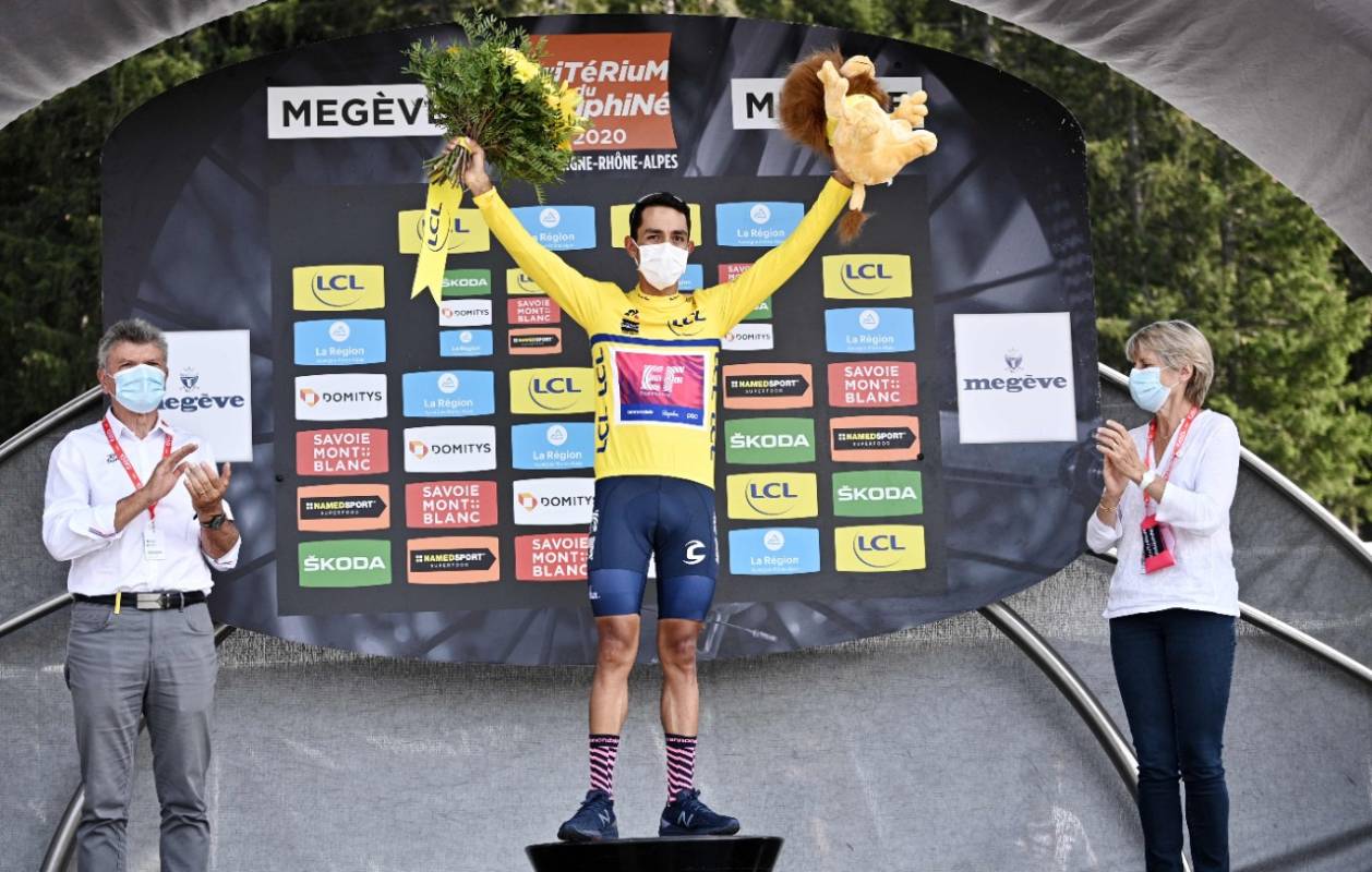 Tras 29 años de que un colombiano ganó el Dauphiné, Daniel Martínez manifestó en medio del júbilo: “Los últimos dos kilómetros pedaleé con el alma”. FOTO AFP