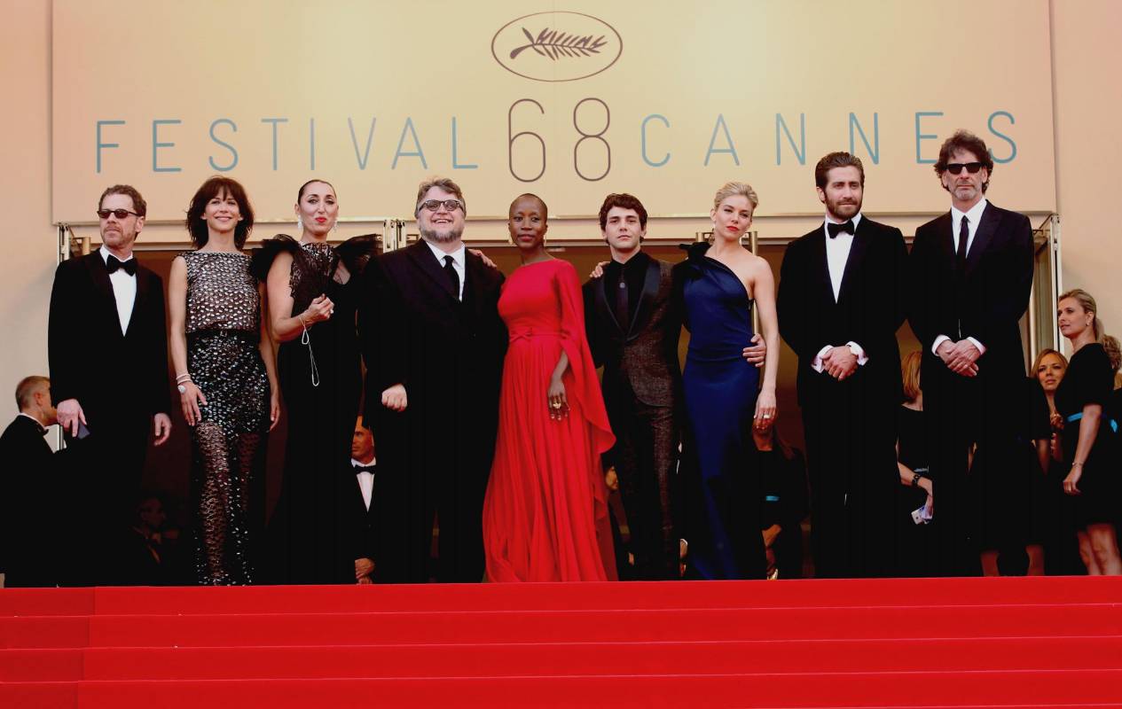 Jake Gyllenhall y Sienna Miller, junto a los hermanos Coen, Guillermo del Toro, Rossy de Palma, Sophie Marceau, Xavier Dolan y la cantautora Rokia Traoré conforman el jurado. FOTO AP
