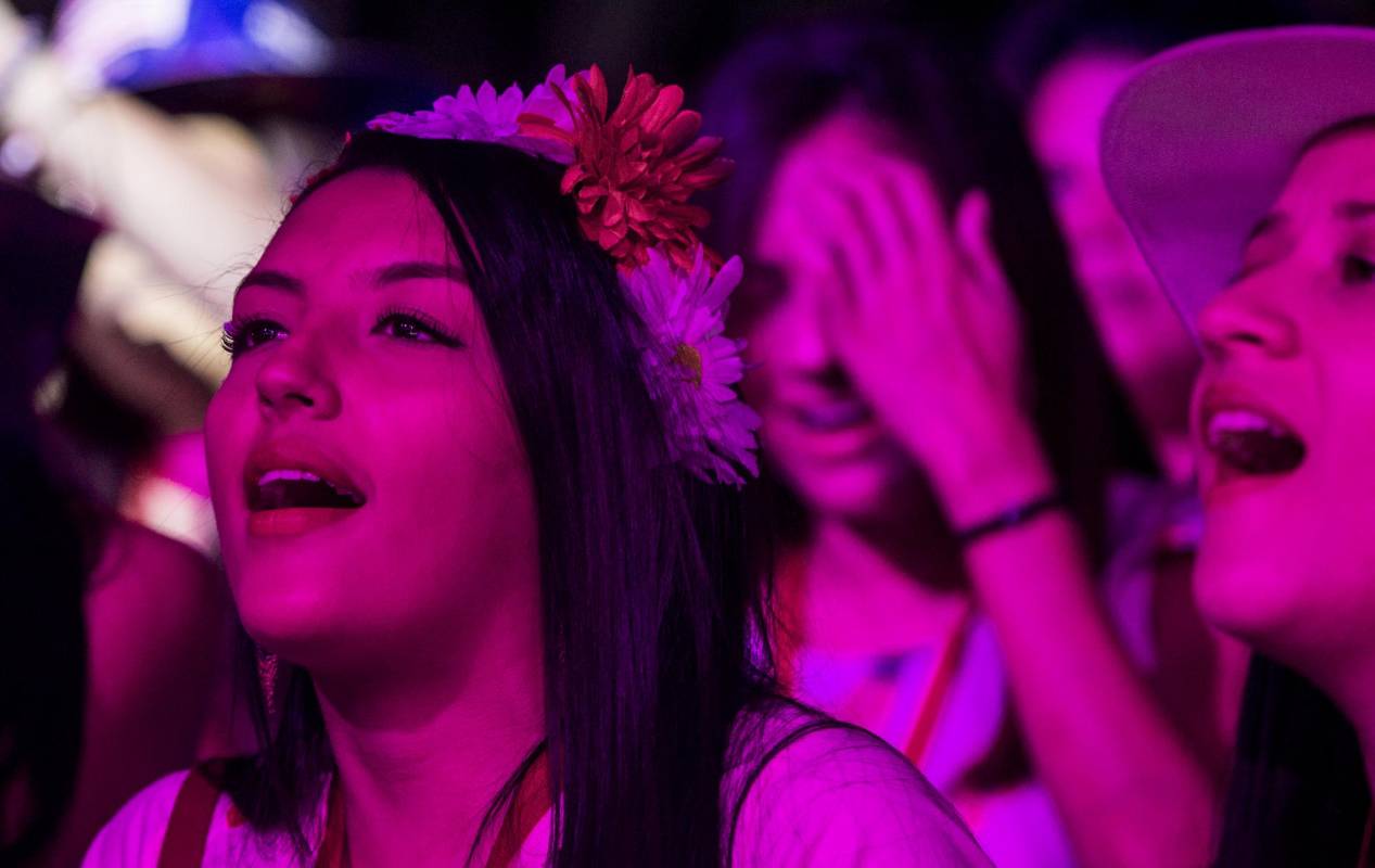 Espacios como los tablados populares o el parque cultural nocturno en Plaza Gardel, escenarios de diversión gratuita. Foto: Jaime Pérez