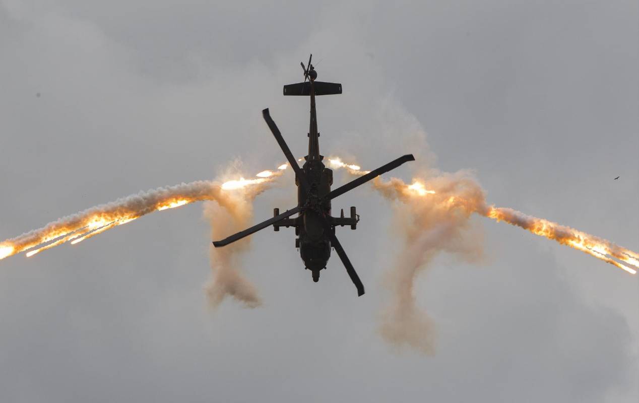 El aniversario 97 de la Fuerza Aérea se celebró con un espectáculo aéreo en Antioquia. FOTOS JAIME PÉREZ