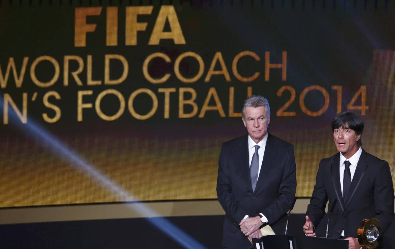 Entrenador del Año de la Fifa en el fútbol masculino: Joachim Löw. “Y, qué es un entrenador sin un equipo magnífico que siempre trabaja y pone en práctica las ideas que uno plantea”, dijo Löw al recibir el premio. (ALE/seleccionador de Alemania). FOTO REUTERS