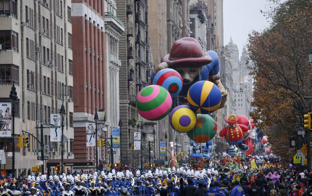El desfile de globos gigantes marca el inicio de la temporada en Nueva York. FOTO AFP