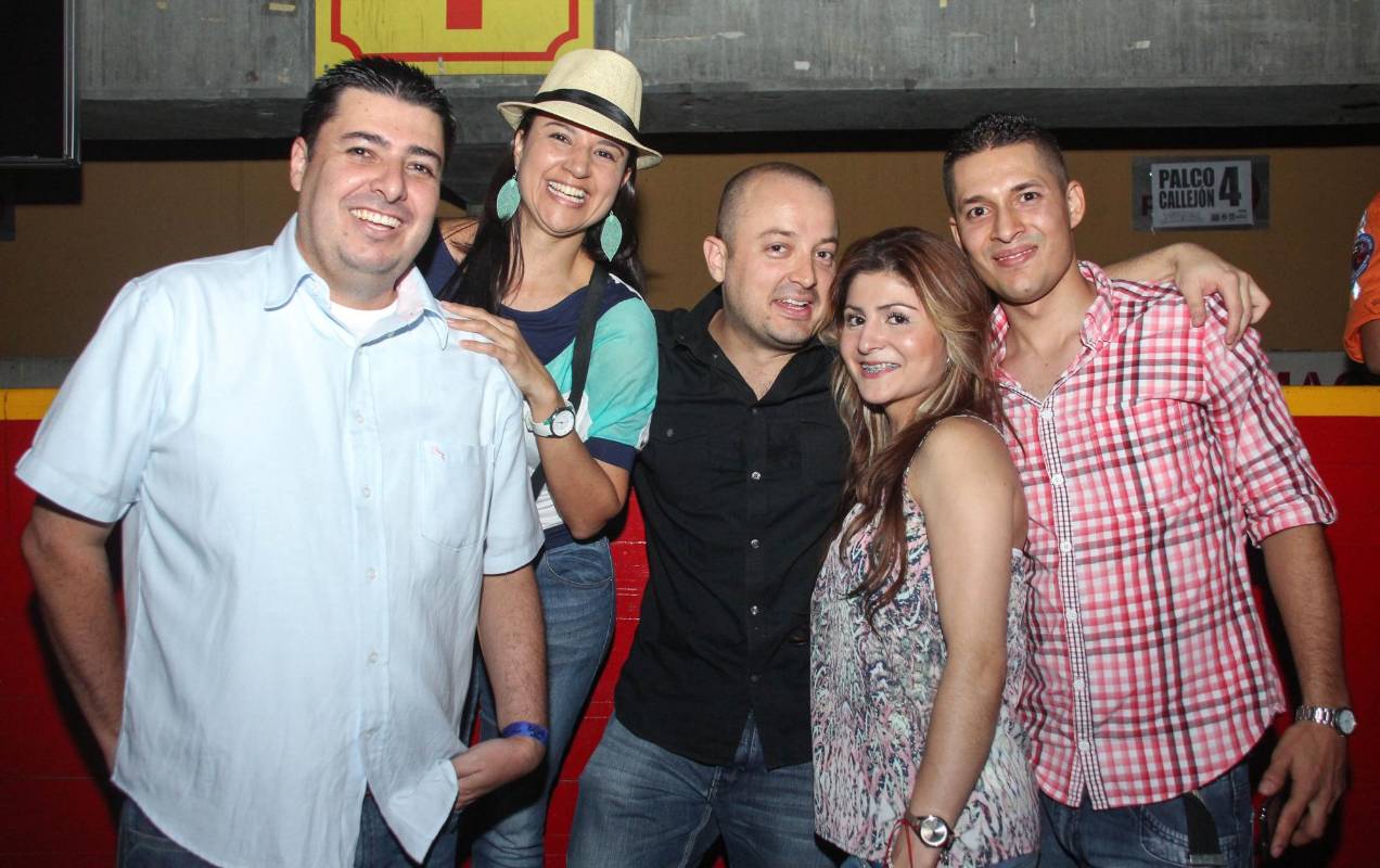 Jaime Salazar, Angélica López, Felipe Cardona, Verónica Ramírez y Carlos Morales. Cámara Lúcida.