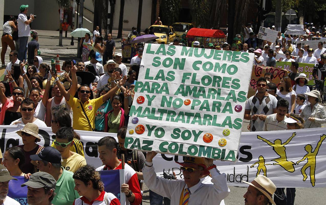 En Medellín la marcha estuvo acompañada, entre otros, por el gobernador Sergio Fajardo. FOTO DONALDO ZULUAGA