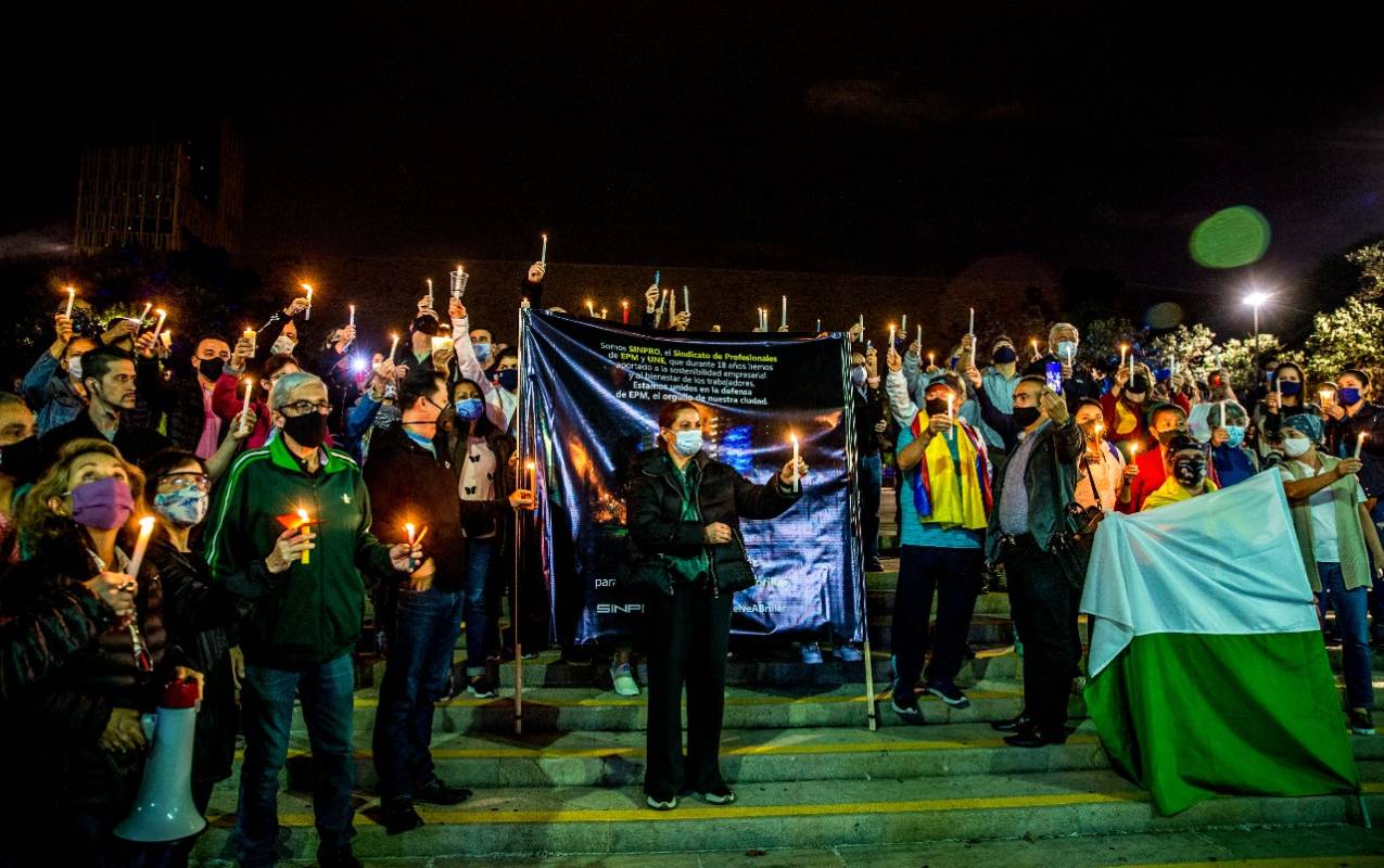 Esta manifestación es para rechazar la actual crisis que enturbia el funcionamiento de la empresa de servicios públicos más importante de Colombia. FOTO JUAN ANTONIO SÁNCHEZ