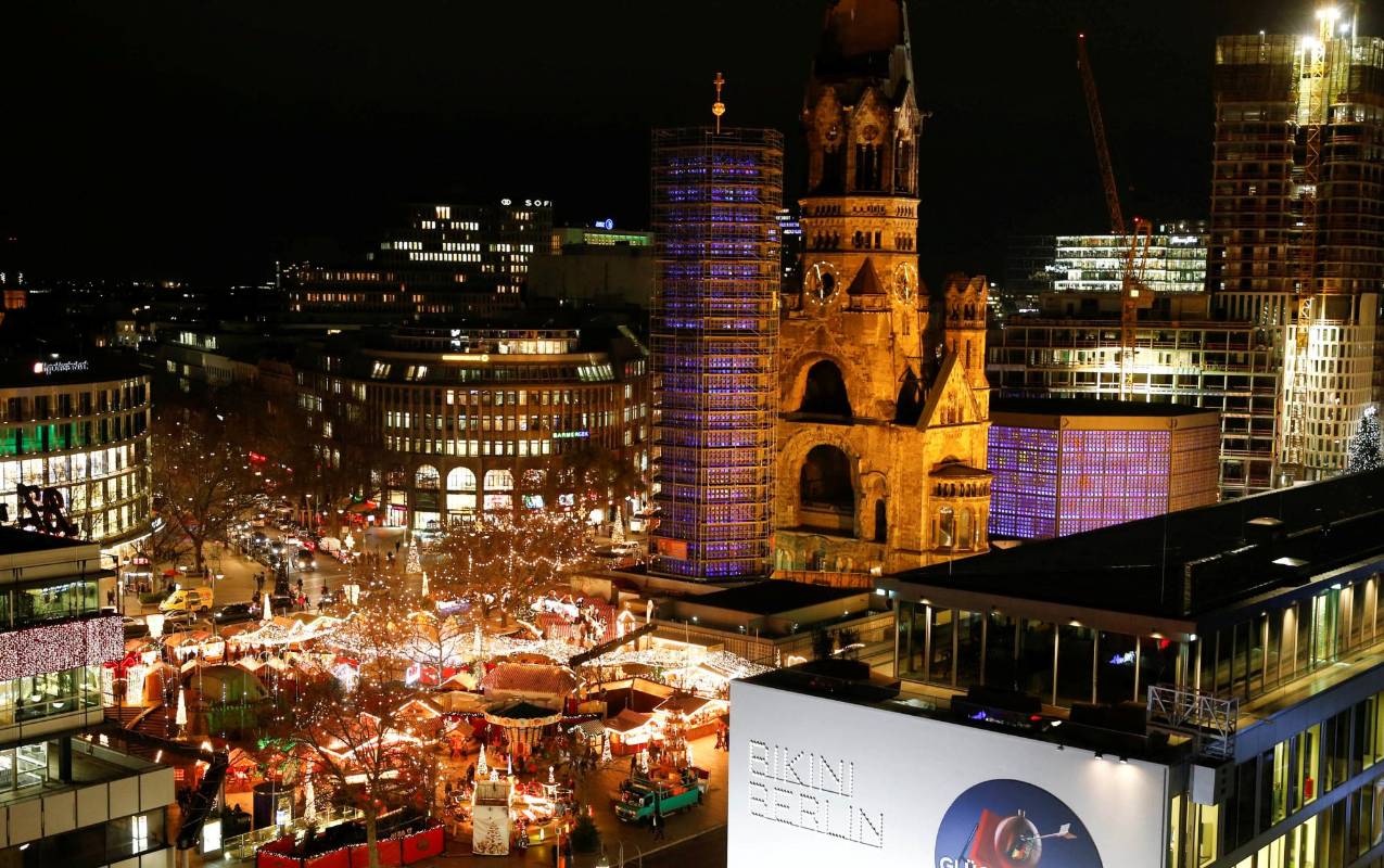 Imagen de archivo que muestra un panorama general de la plaza Breitscheidplatz, donde ocurrieron los hechos. FOTO Reuters