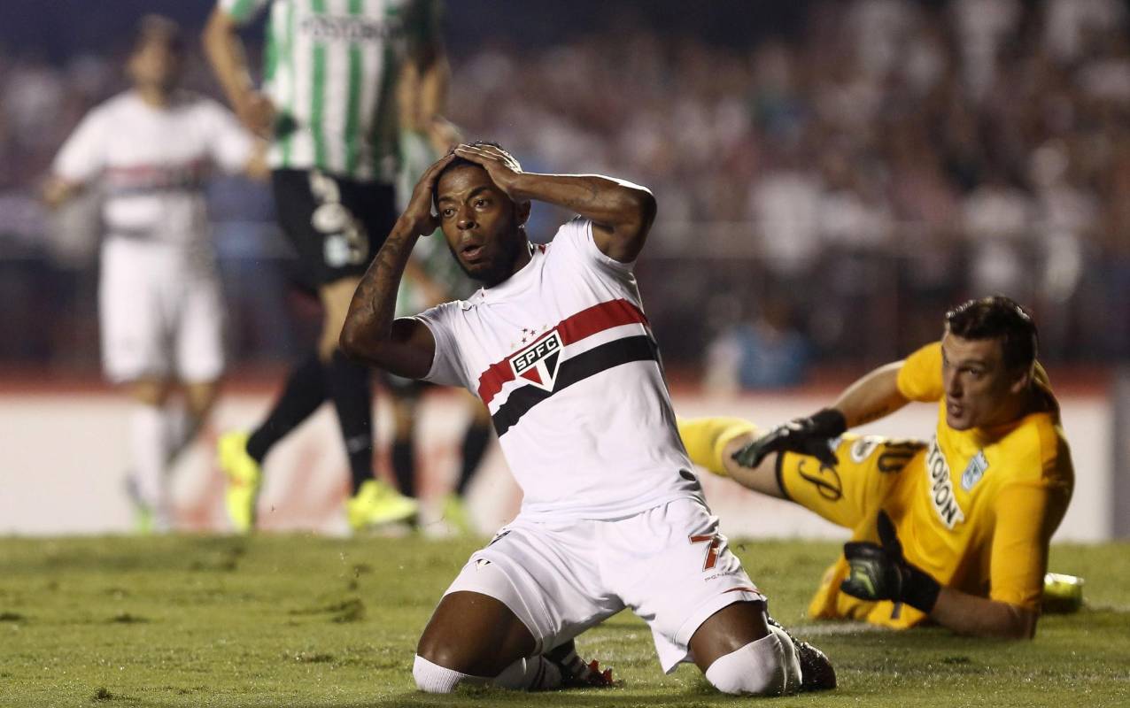 Franco Armani fue figura y evitó en varias oportunidades que el equipo paulista ampliara la ventaja. FOTO AFP