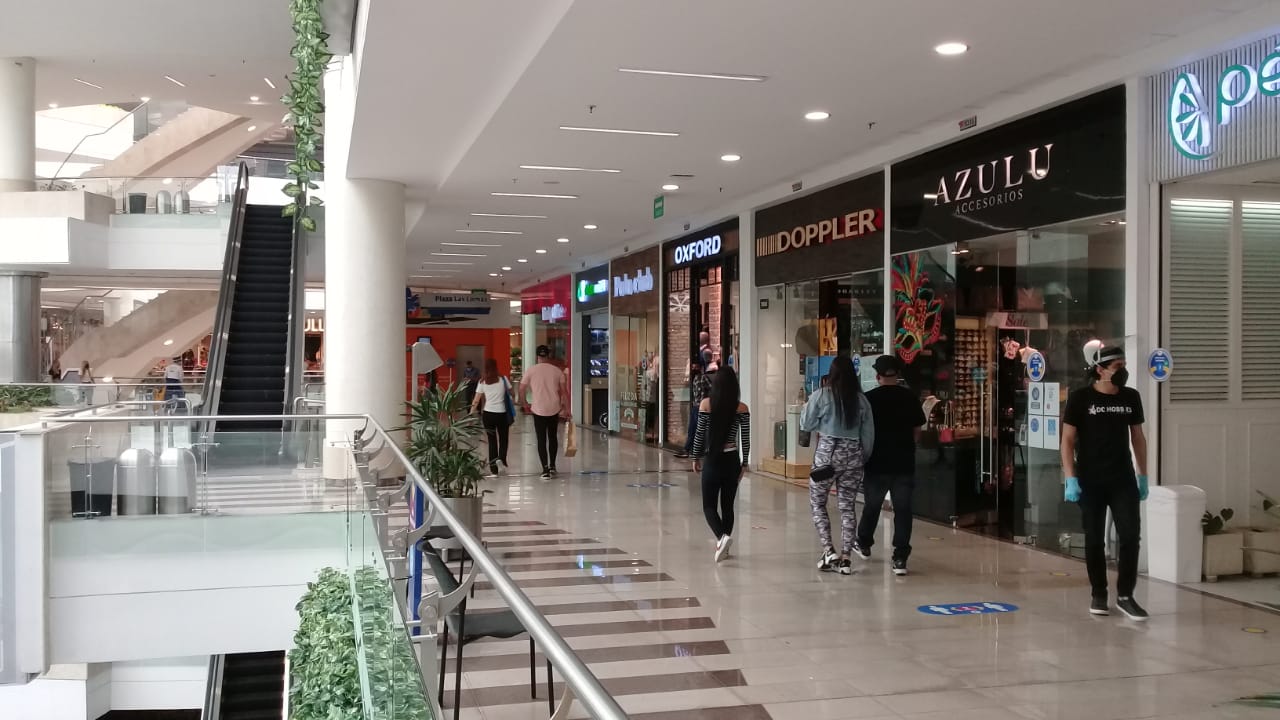 Situación en el centro comercial Santa Fe. FOTO SANTIAGO LOPERA
