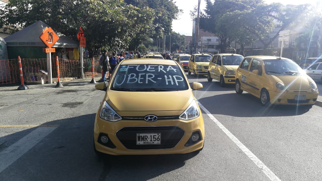 En el preámbulo de esta protesta, el secretario de Movilidad de la ciudad, Humberto Iglesias, dijo: “Por supuesto que se podrán manifestar, pero lo que les hemos dicho es que no vamos a permitir que bloqueen las vías de la ciudad”. Foto: Juan David Úsuga