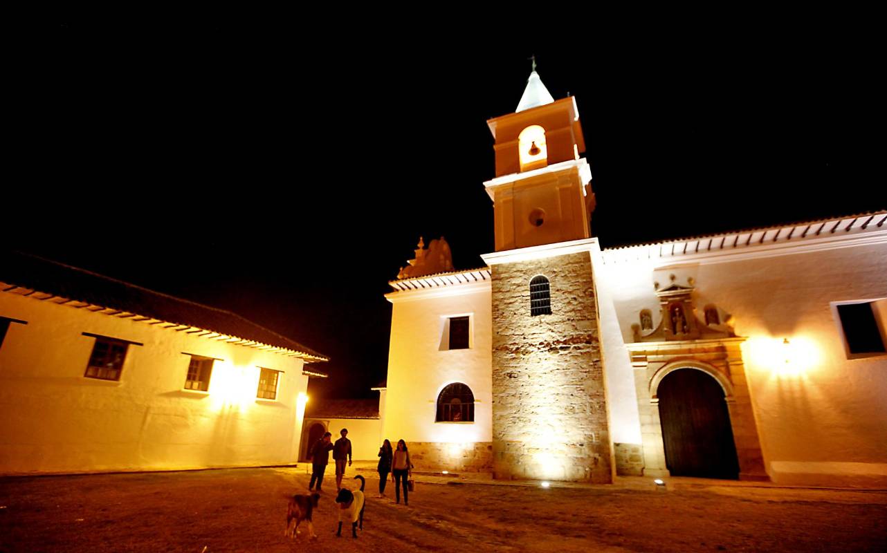 Es uno de los pueblos con más encanto de Colombia, colonial, con calles empedradas y una enorme plaza central. Foto: Julio César Herrera