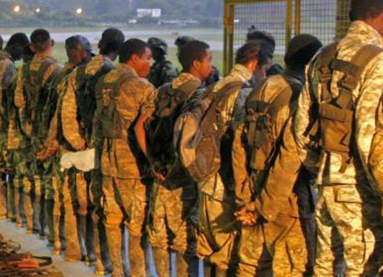 “Los Urabeños” y otras bandas criminales en Colombia como “la Oficina” estarían dispuestas a entregar las armas y someterse a la justicia. FOTO ARCHIVO