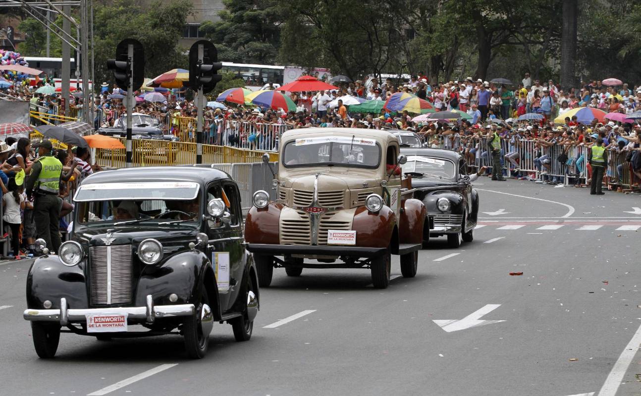 Como es tradicional, el desfile partió en la mañana de este viernes de las instalaciones de EL COLOMBIANO. FOTO DONALDO ZULUAGA