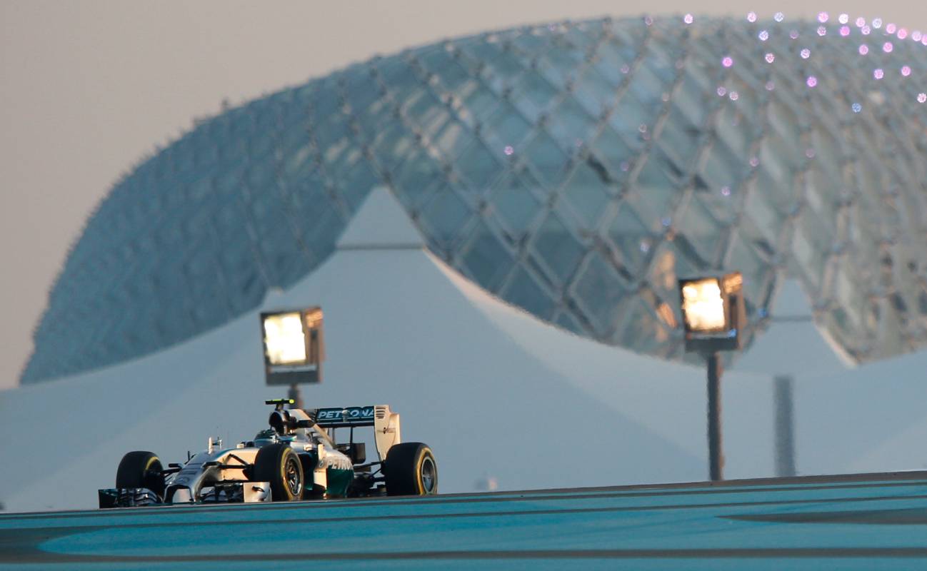 Hamilton Superó en las dos tandas de entrenamiento a su compañero Rosberg: primero por 1.33 décimas, y luego por 0.83 en la segunda tanda. FOTO AP