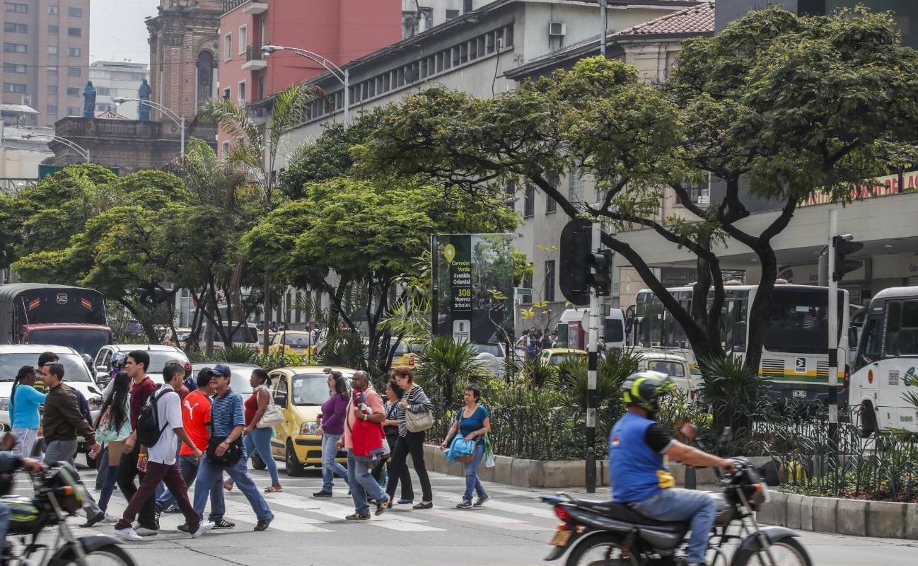 Avenida oriental frente a la policía metropolitana de Medellín. Foto: Robinson Sáenz Vargas