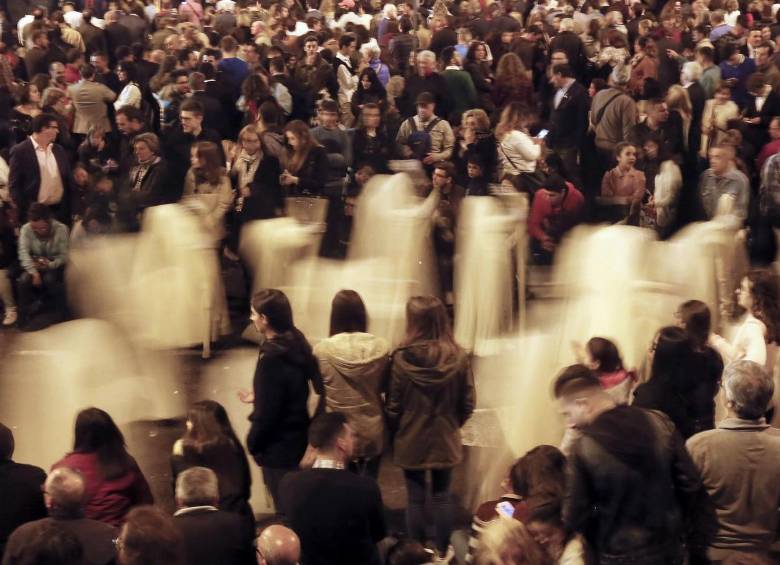 Procesión de Viernes Santo en España terminó en estampida