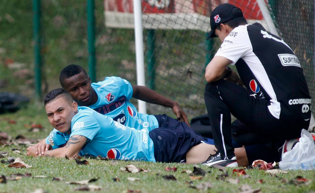 Tanto Torres como Arias, quien hizo trabajo diferenciado este martes, podrían ser titulares ante el Once Caldas en la primera fecha de la Liga Águila. FOTO MANUEL SALDARRIAGA